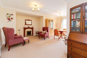LIVING ROOM- click for photo gallery